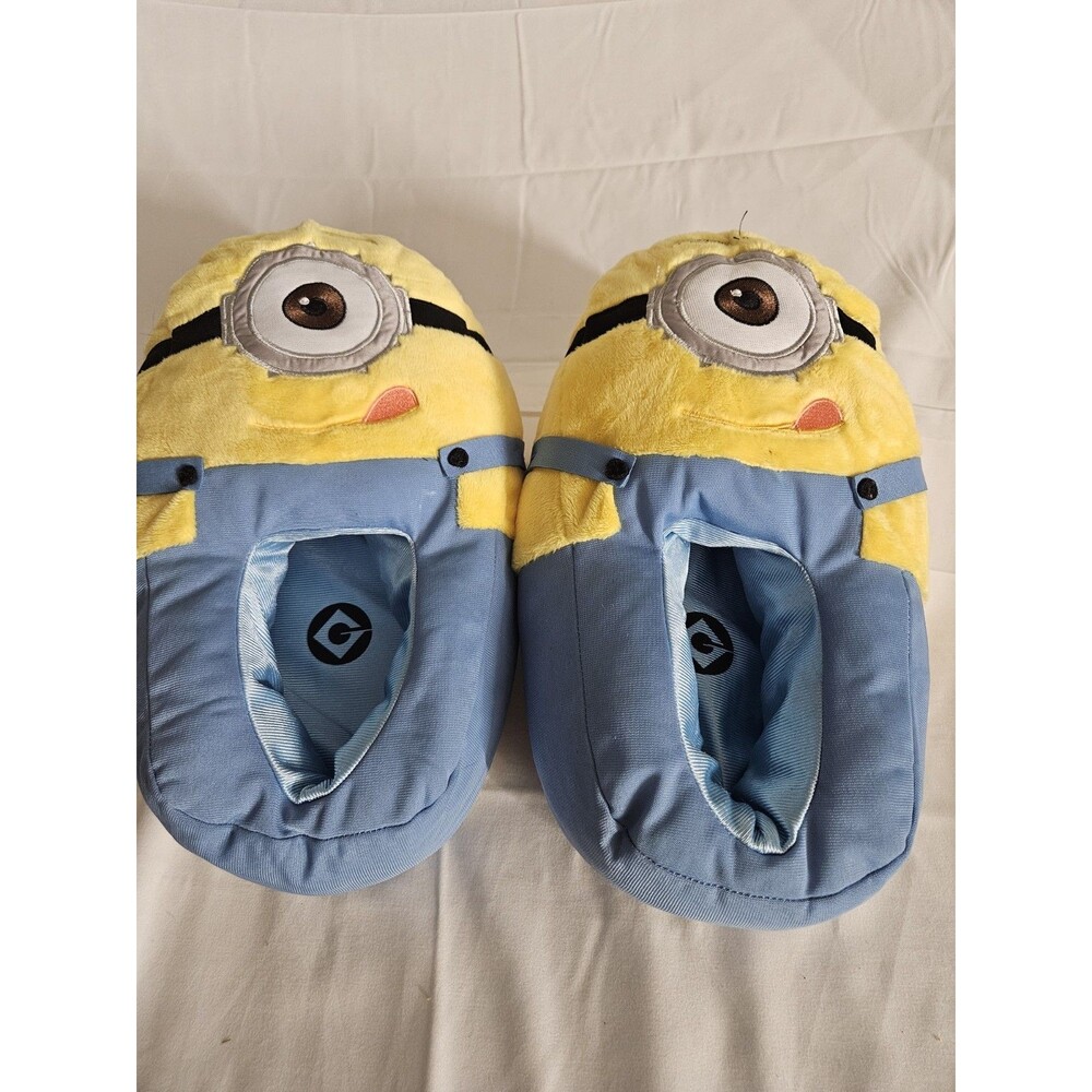 NWT Official Universal Studios Despicable Me Minions Adult Plush Slippers Size M